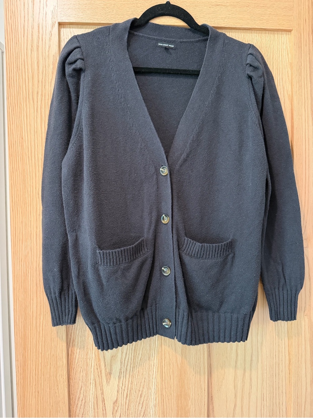 Who What Wear Black V-Neck Button Front Cardigan with Puff Sleeves